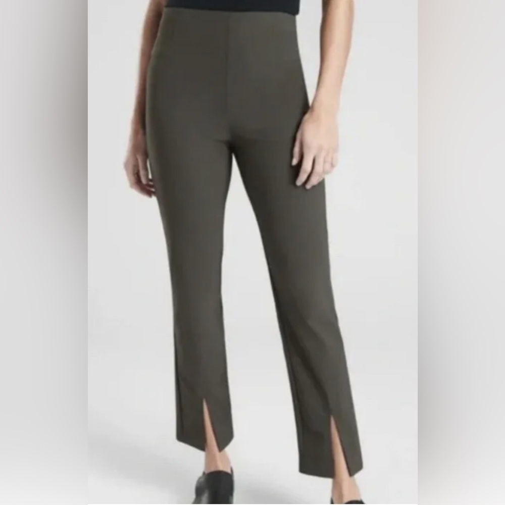 Athleta Wander Straight Crop Pant